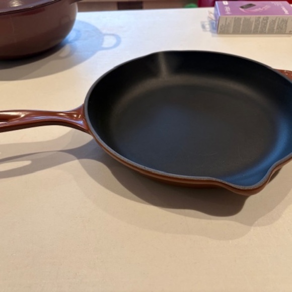 Le Creuset Chestnut Brown #26 Deep Skillet/Fry Pan - Picture 1 of 5